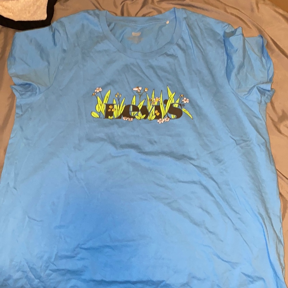 Blue Levi’s shirt size XL